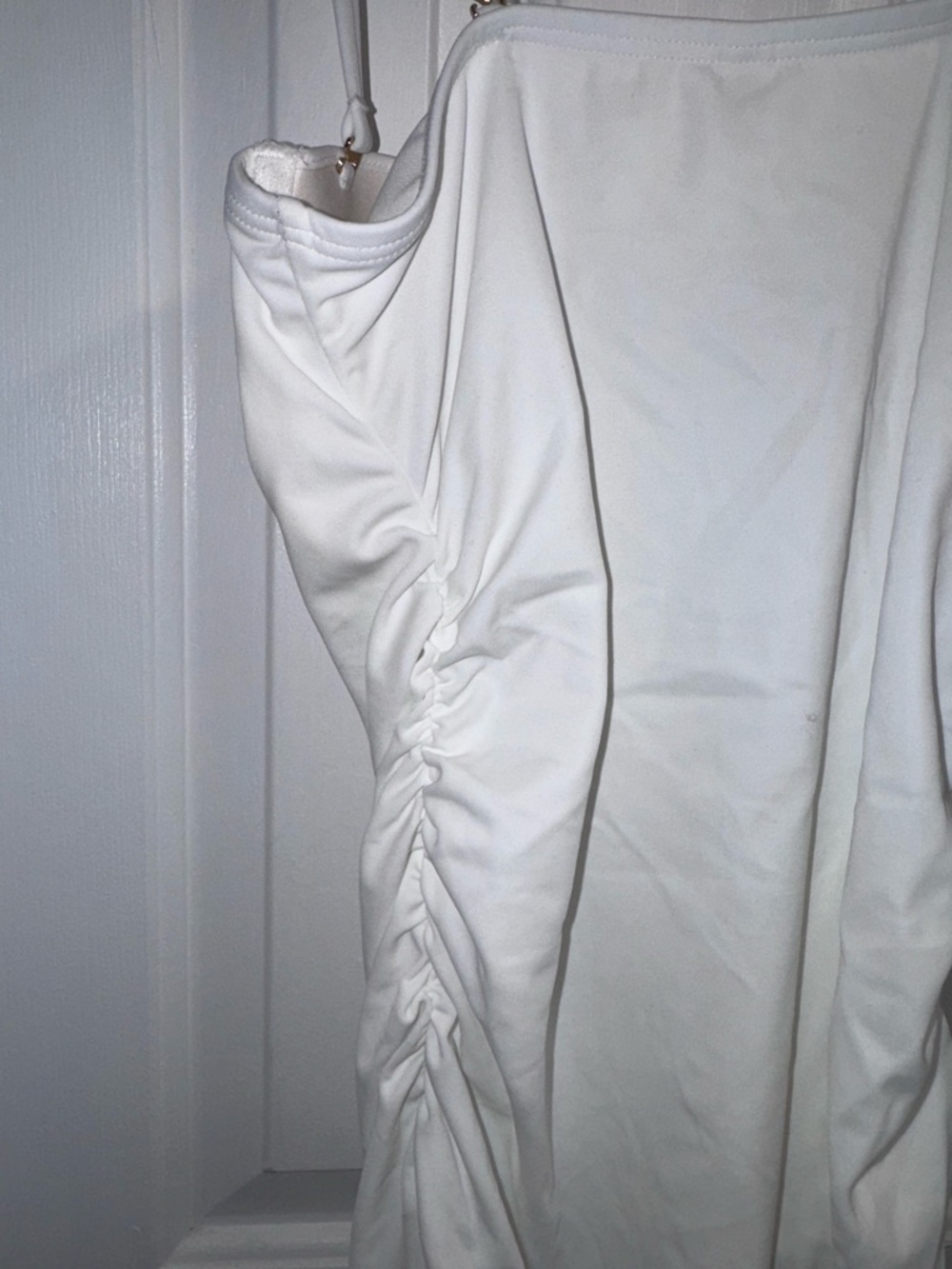 Victoria's Secret
NWOT Victoria's Secret White
Bandeau Tankini Top, Size 36B - Picture 11 of 16